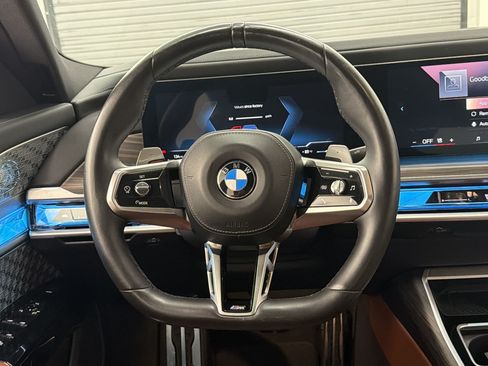 Used 2023 BMW 760i xDrive w/ Luxury Rear Seating Package AWD/4WD image 11