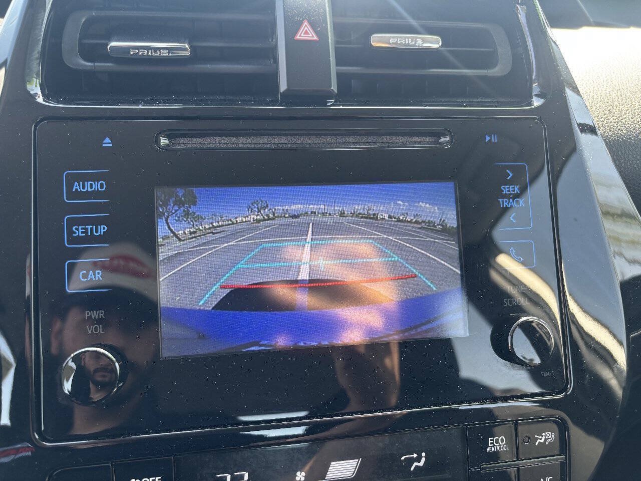 Used 2019 Toyota Prius LE w/ Carpet Mat Package FWD image 18