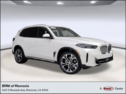 New 2026 BMW X5 sDrive40i w/ Premium Package image 1