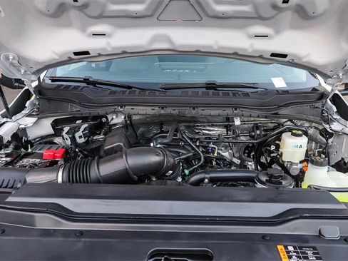 New 2026 Ford F250 XL w/ XL Chrome Package image 32