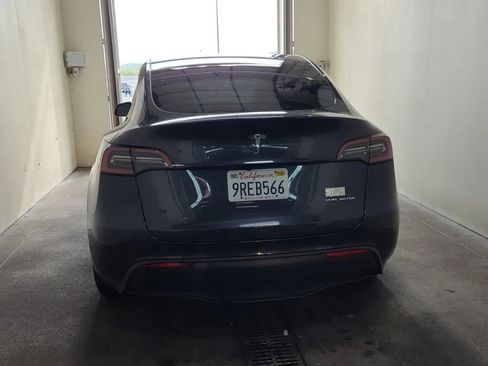Used 2025 Tesla Model Y Long Range AWD/4WD image 5