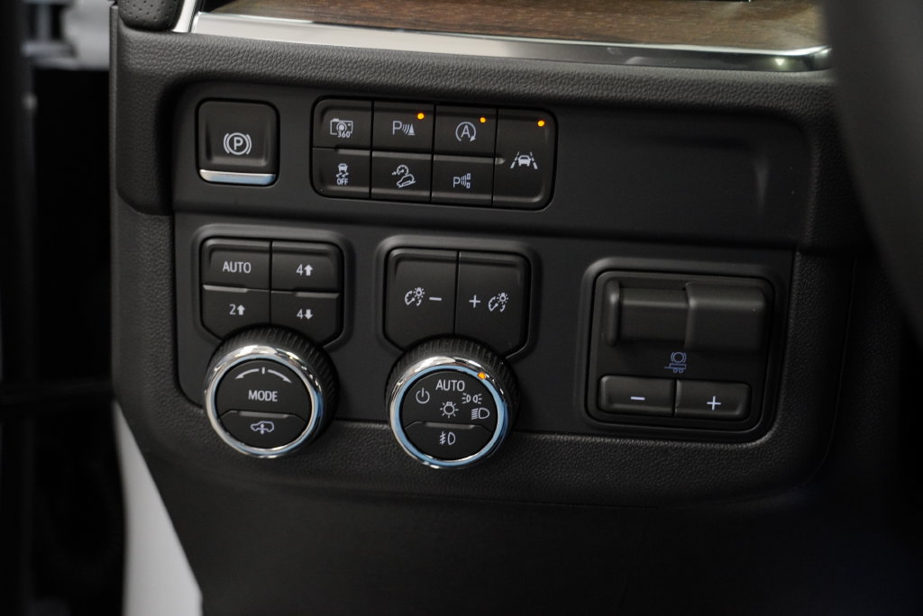 New 2026 Chevrolet Tahoe High Country AWD/4WD image 24