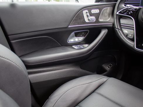 Used 2025 Mercedes-Benz GLE 350 4MATIC image 17