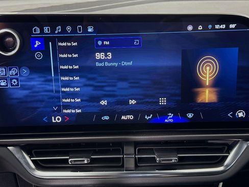 Used 2025 Chevrolet Equinox EV LT w/ LPO, All-Weather Mat Package image 15