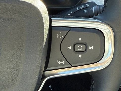 New 2025 Volvo XC40 B5 Core AWD/4WD image 21