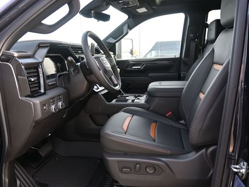 New 2026 GMC Sierra 2500 AT4 w/ AT4 Premium Plus Package image 14