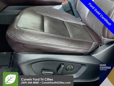 Used 2025 Ford Explorer Platinum w/ LUX Leather Package AWD/4WD image 25