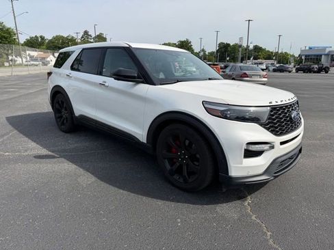 Used 2022 Ford Explorer ST w/ Equipment Group 401A image 5