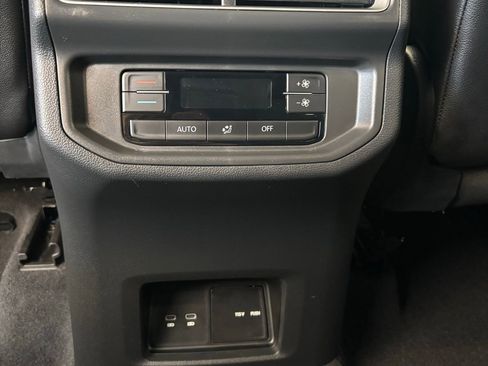 Used 2024 Volkswagen Atlas SE image 7