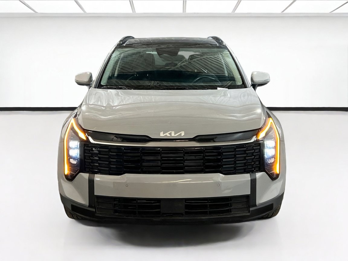 Used 2026 Kia Sportage EX w/ EX Panorama Roof Package FWD image 2