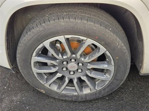 Used 2020 GMC Acadia Denali w/ LPO, Cargo Package image 7