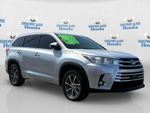 Used 2018 Toyota Highlander XLE FWD image 10