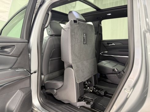 Used 2025 Chevrolet Traverse Z71 w/ Driver Confidence Package image 30