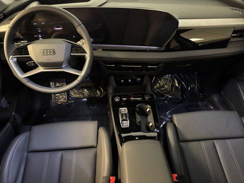 New 2025 Audi Q6 e-tron Premium Plus AWD/4WD image 12