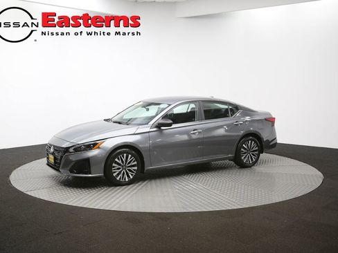 Used 2024 Nissan Altima 2.5 SV image 73