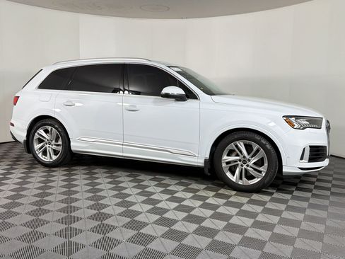 Used 2023 Audi Q7 3.0T Prestige AWD/4WD image 5