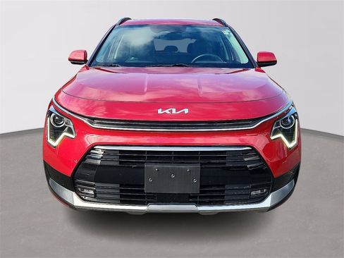 Certified 2024 Kia Niro EX Touring image 2