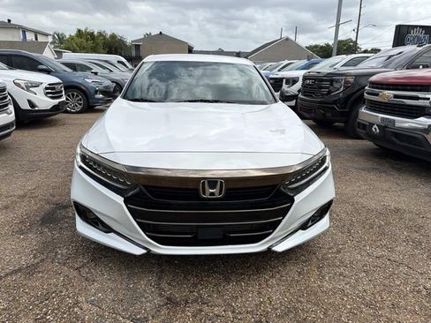 Used 2021 Honda Accord Sport image 2