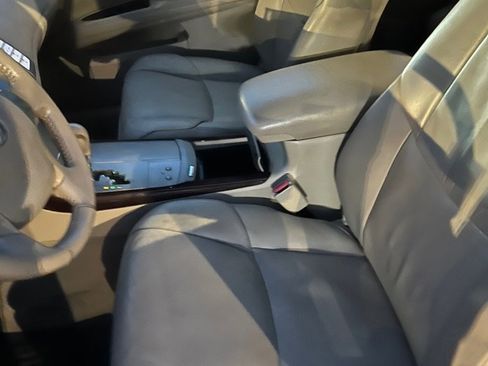 Used 2010 Toyota Avalon XLS image 21