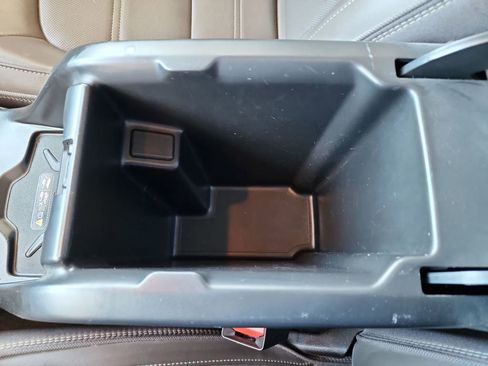 Used 2021 GMC Canyon Denali image 32