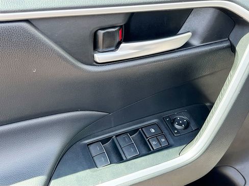 Used 2023 Toyota RAV4 XLE w/ Convenience Package FWD image 12