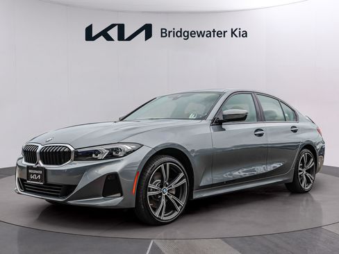 Used 2023 BMW 330i xDrive Sedan w/ Premium Package AWD/4WD image 3