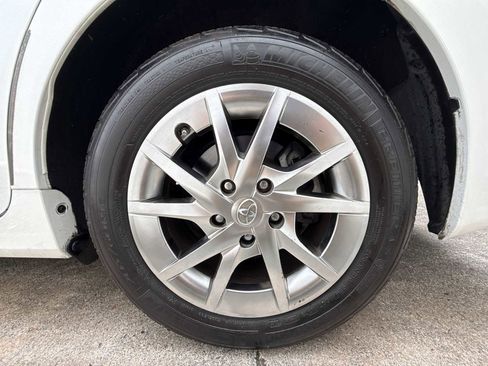 Used 2016 Toyota Prius V Two FWD image 10