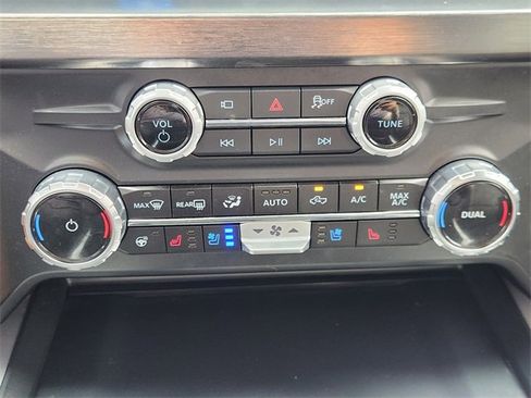 Used 2025 Ford F250 Lariat w/ FX4 Off-Road Package AWD/4WD image 22