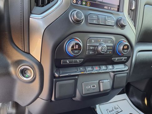 Used 2021 Chevrolet Silverado 1500 LT image 18