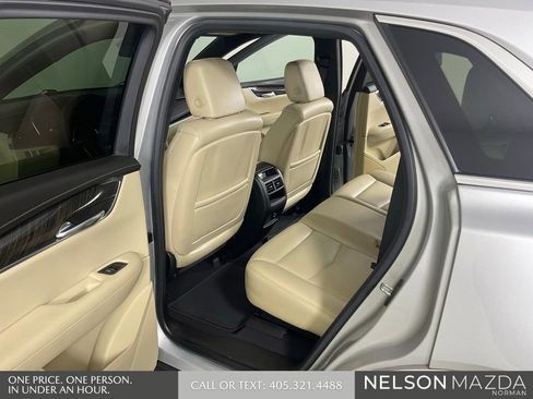 Used 2017 Cadillac XT5 FWD image 13