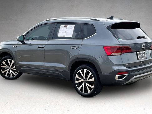 Used 2024 Volkswagen Taos SE FWD image 4