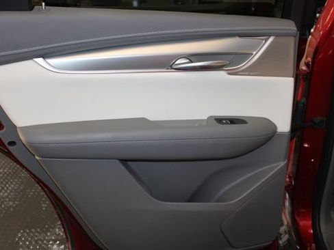Certified 2024 Cadillac XT5 Premium Luxury AWD/4WD image 11