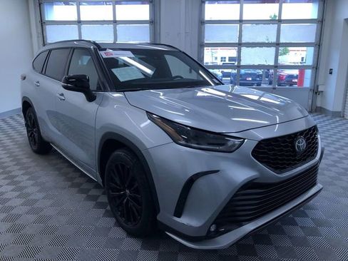 Certified 2025 Toyota Highlander XSE AWD/4WD image 35