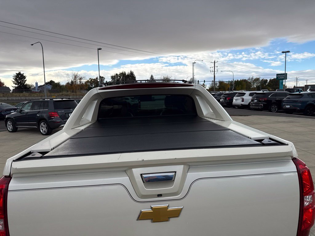 Used 2012 Chevrolet Avalanche LTZ AWD/4WD image 8