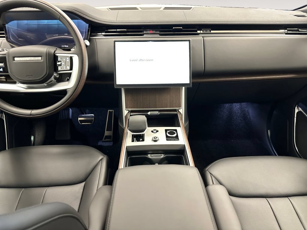 New 2027 Land Rover Range Rover Long Wheelbase SE AWD/4WD image 11