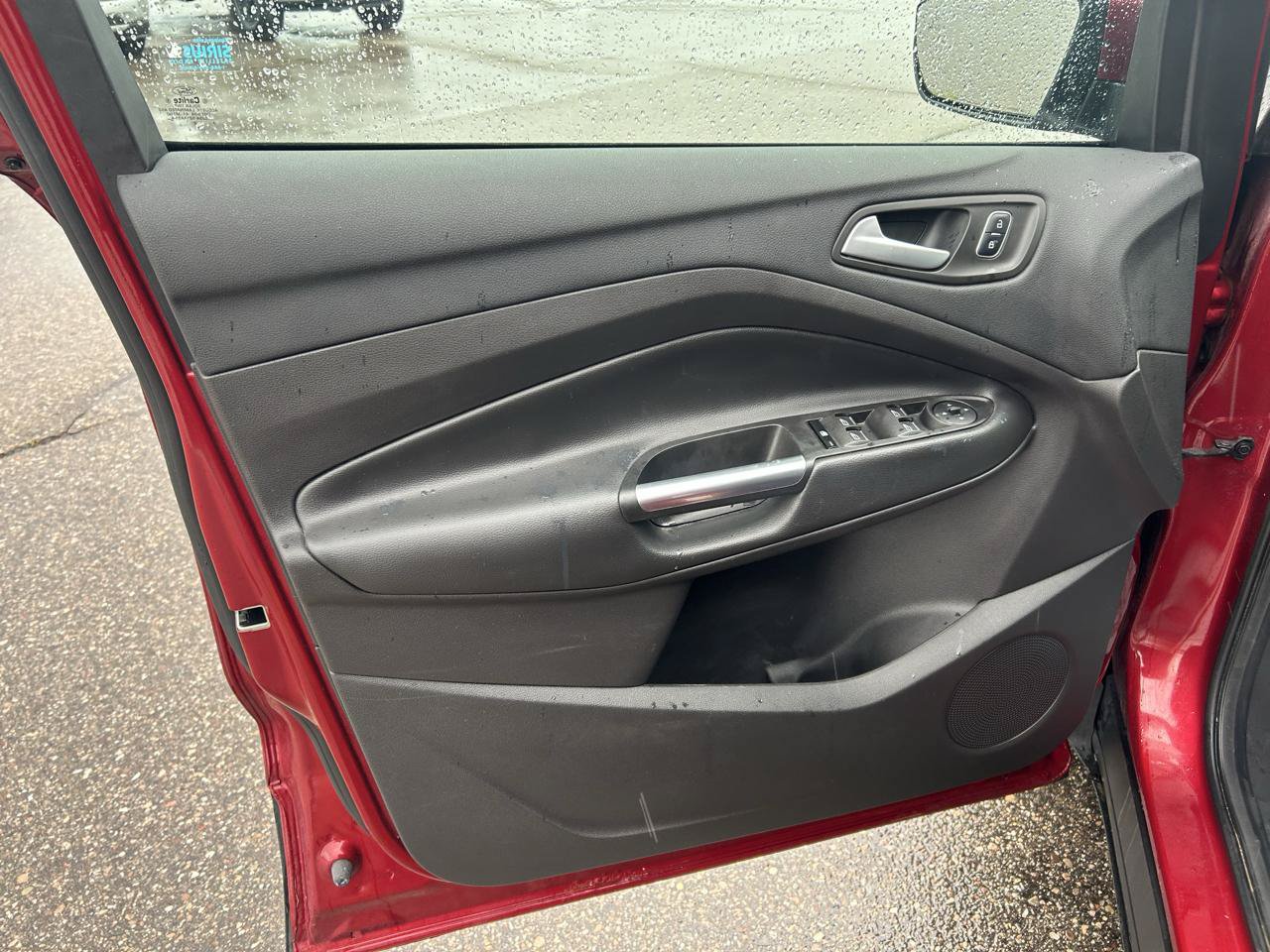 Used 2017 Ford Escape SE w/ Equipment Group 201A FWD image 14