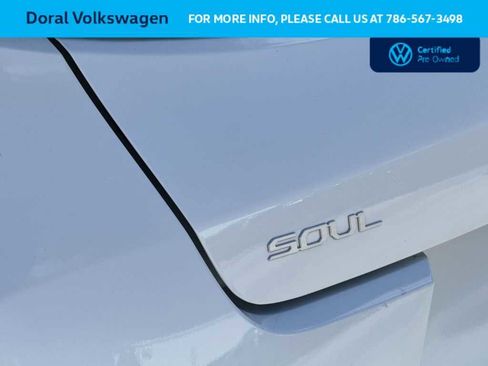 Used 2025 Kia Soul LX image 10