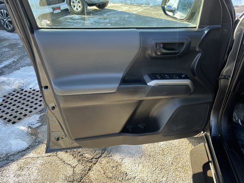 Certified 2022 Toyota Tacoma SR5 image 14