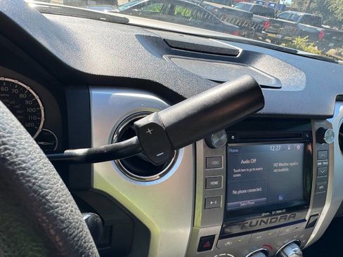 Used 2014 Toyota Tundra SR image 24