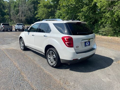 Used 2017 Chevrolet Equinox Premier w/ Enhanced Convenience Package FWD image 3