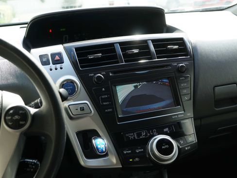 Used 2014 Toyota Prius V Three image 44