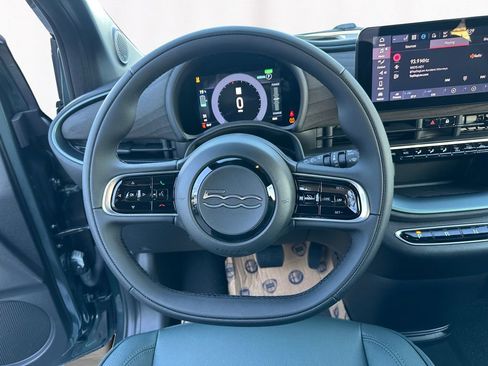 New 2025 FIAT 500 e image 12