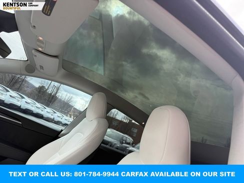 Used 2023 Tesla Model Y Performance image 30