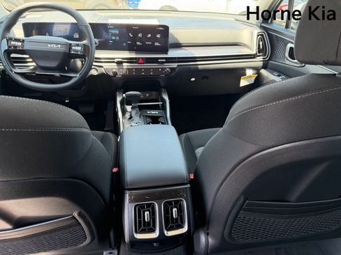 New 2026 Kia Sorento LX FWD image 22