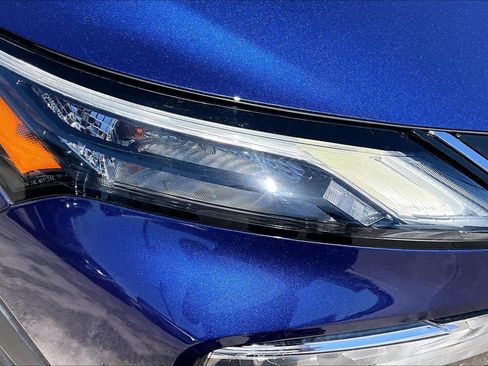 Certified 2023 Nissan Rogue SV FWD image 27