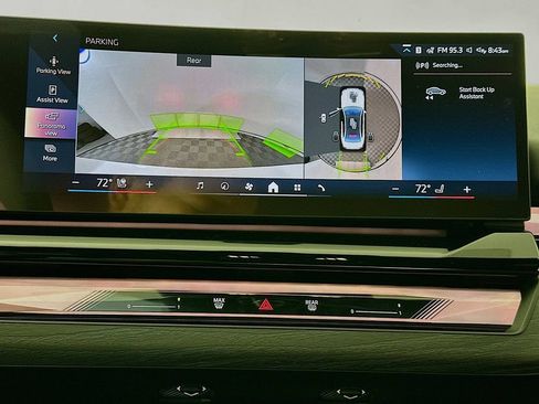 Used 2026 BMW i5 eDrive40 w/ M Sport Package image 13