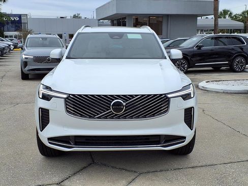 New 2026 Volvo XC90 B5 Core image 2