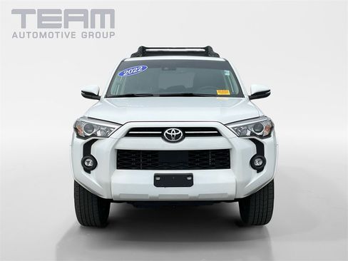 Used 2022 Toyota 4Runner SR5 Premium image 2