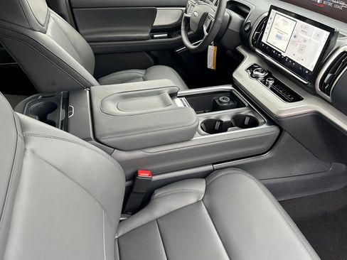 New 2026 Ford Expedition Active RWD image 14