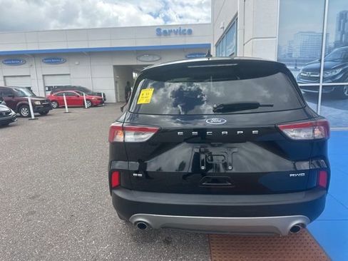 Used 2022 Ford Escape SE w/ Cold Weather Package image 26